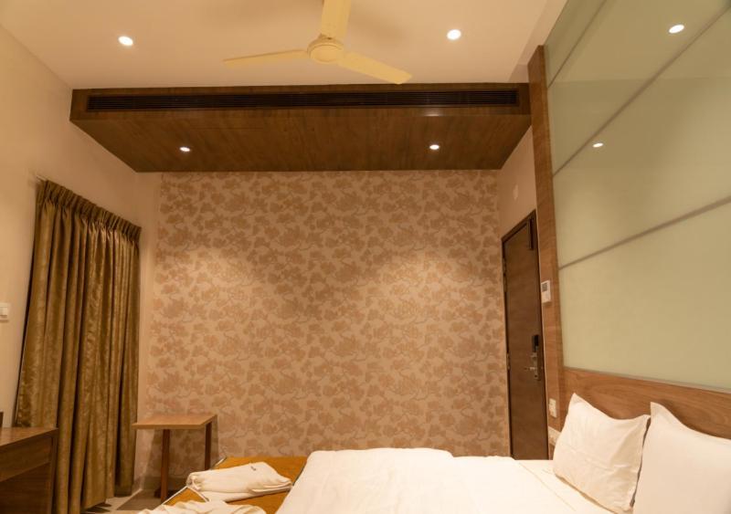 The Paradise Hotel - Luxury Stay Kanchipuram Exterior foto