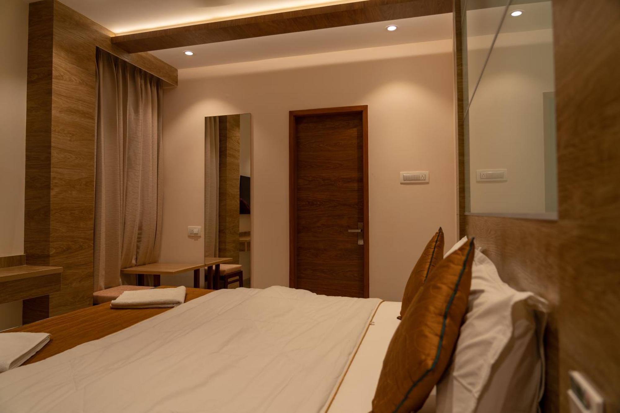 The Paradise Hotel - Luxury Stay Kanchipuram Exterior foto